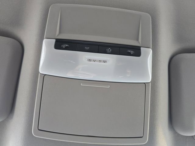 Certified 2025 Nissan Sentra SR FWD image 7
