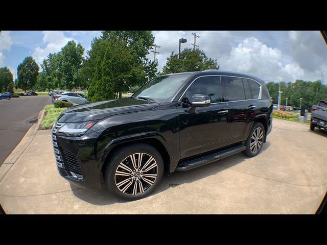 Used 2023 Lexus LX 600 4WD w/ Accessory Package (Z1) image 4