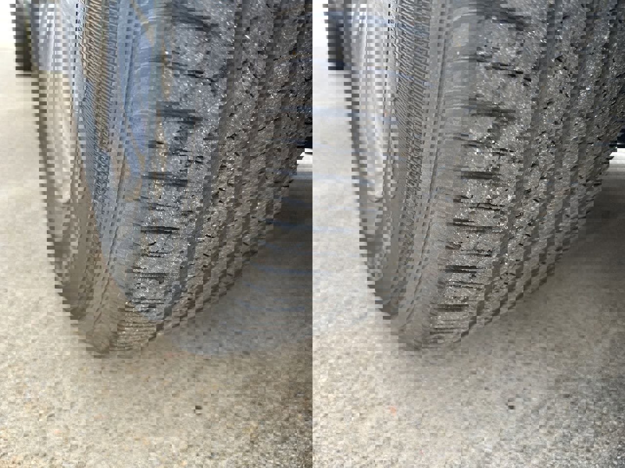 Used 2023 Buick Enclave Essence w/ Trailering Package, 5000 lbs. FWD image 6