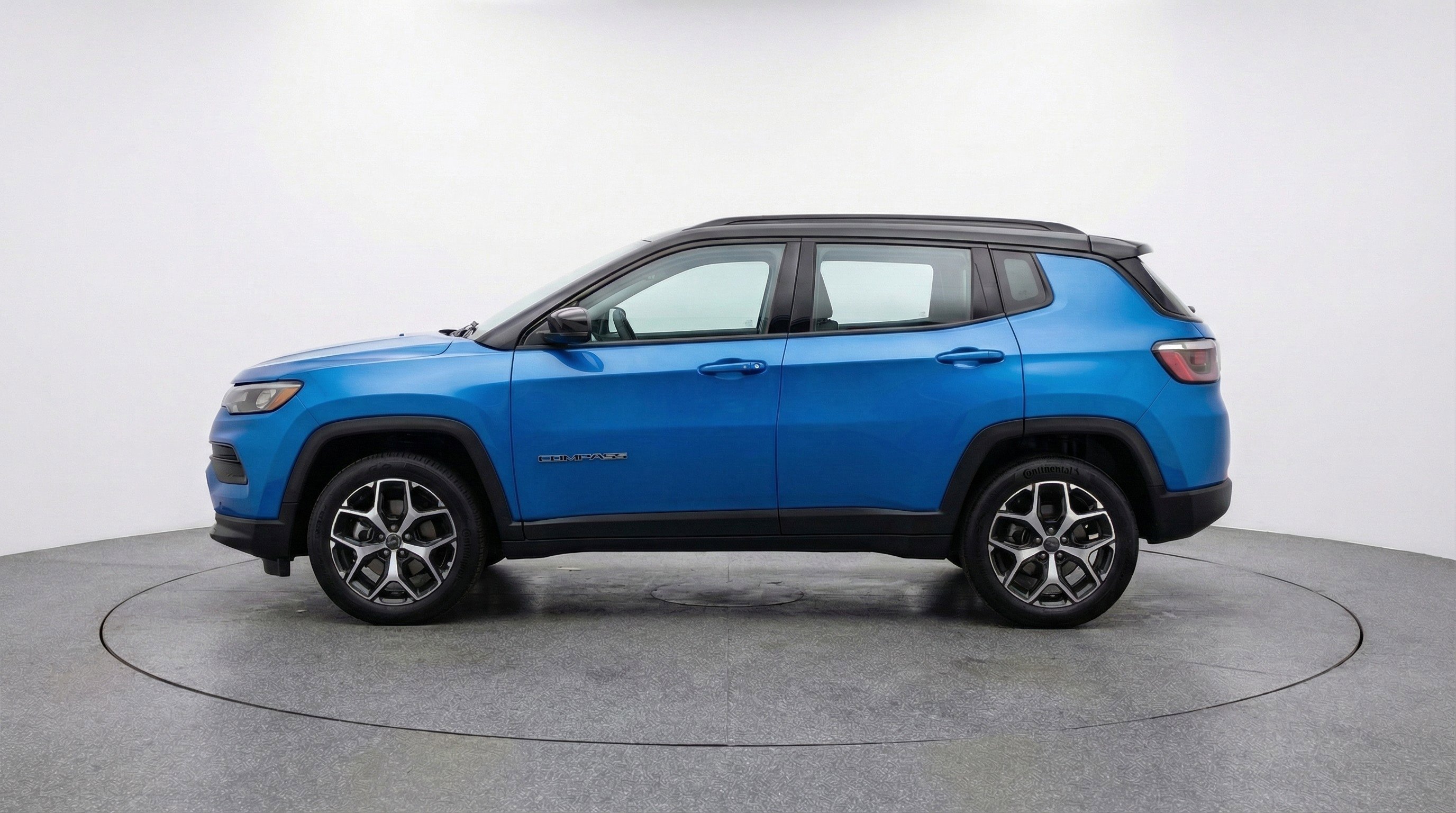 Used 2025 Jeep Compass Limited image 5