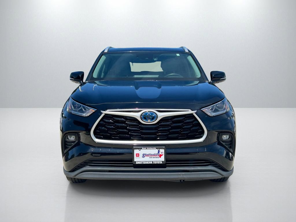 Used 2023 Toyota Highlander Bronze Edition FWD video 2
