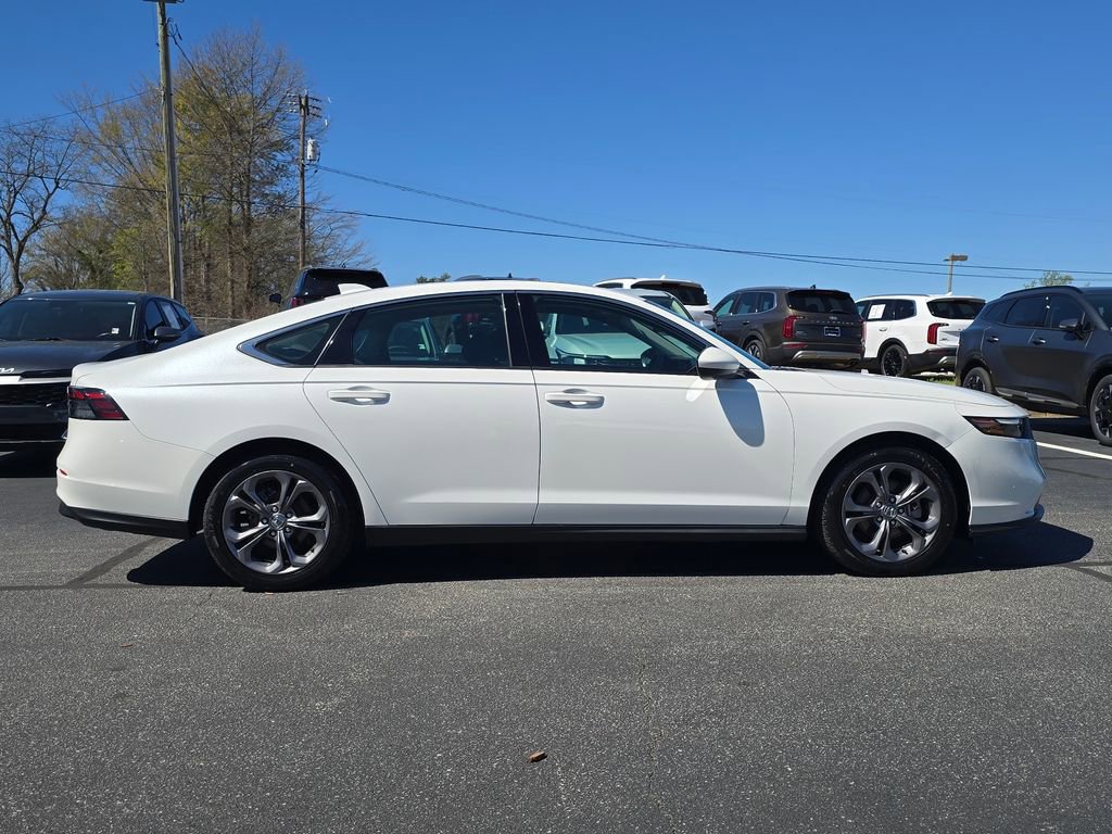 Used 2023 Honda Accord EX image 2