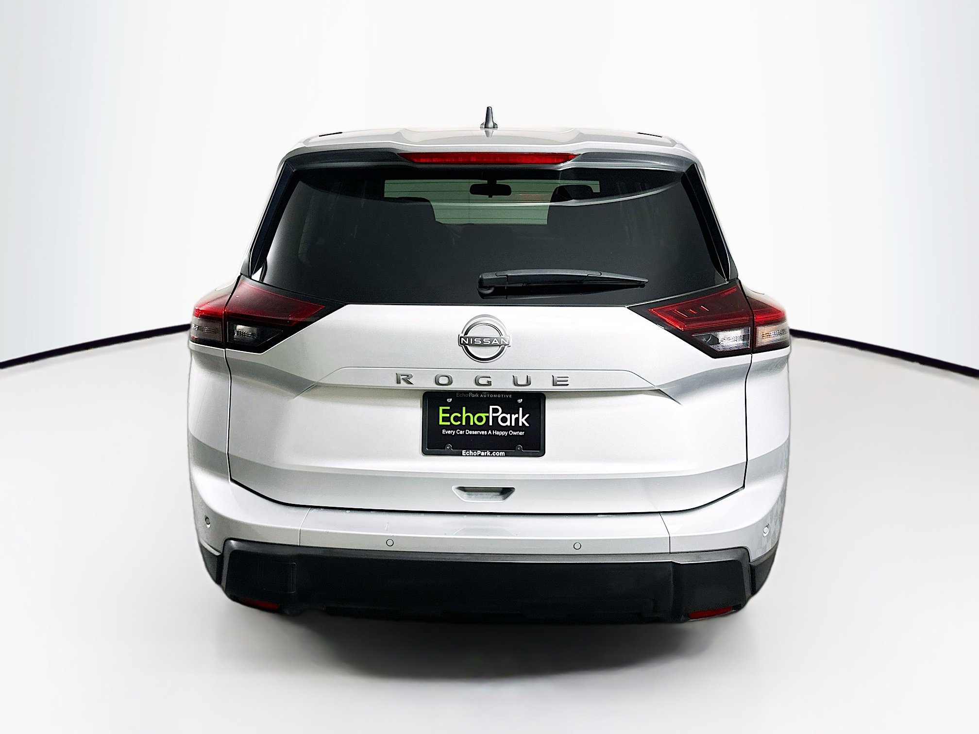 Used 2024 Nissan Rogue S FWD image 7