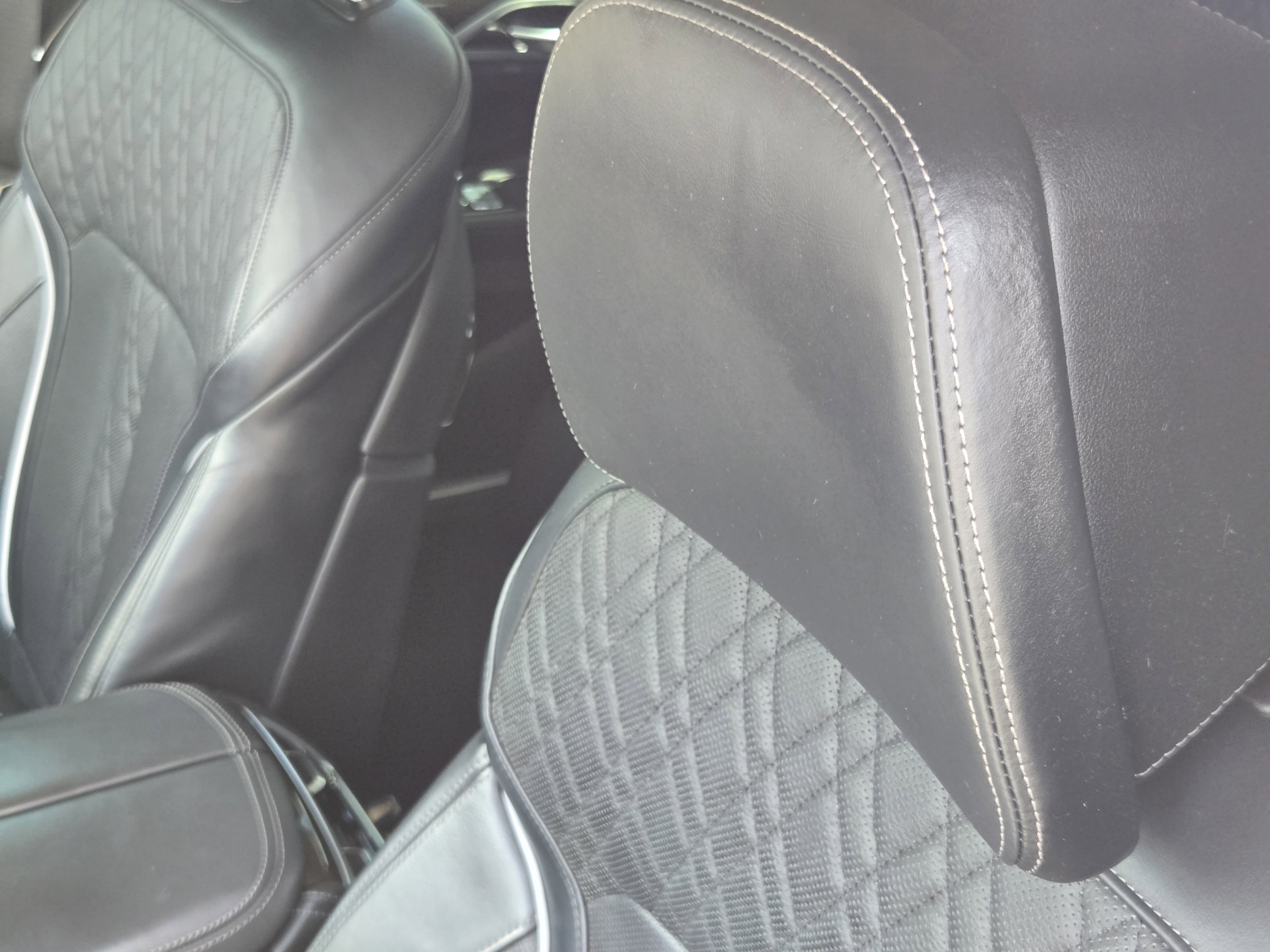 Used 2020 BMW 740i w/ Premium Package RWD image 11