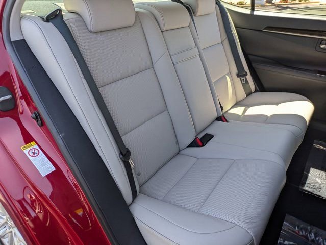 Used 2016 Lexus ES 350 w/ Premium Package w/Wood Trim FWD image 28