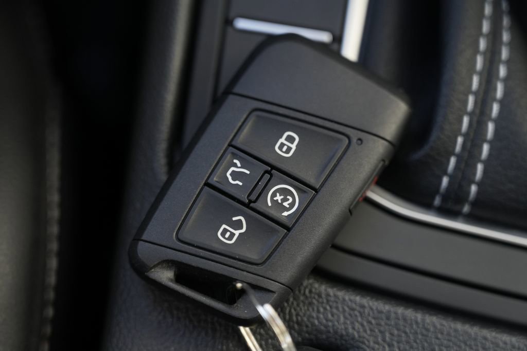 Used 2023 Volkswagen Jetta SE FWD image 59