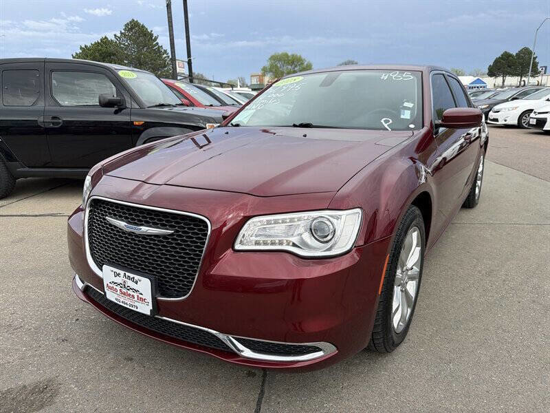 Used 2018 Chrysler 300 Touring L AWD/4WD image 1