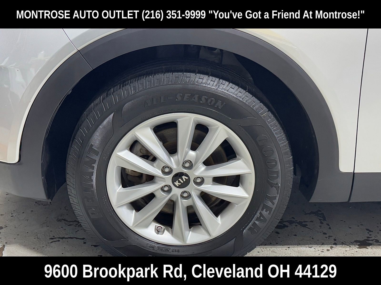 Used 2020 Kia Sorento LX image 53