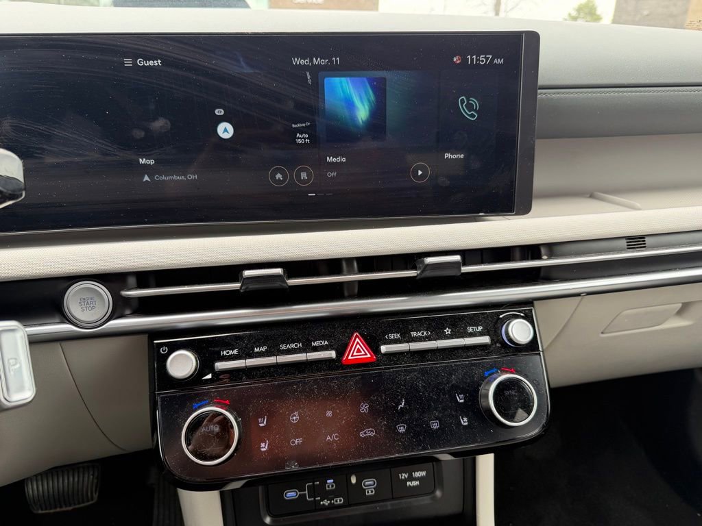 Used 2025 Hyundai Tucson Limited image 9