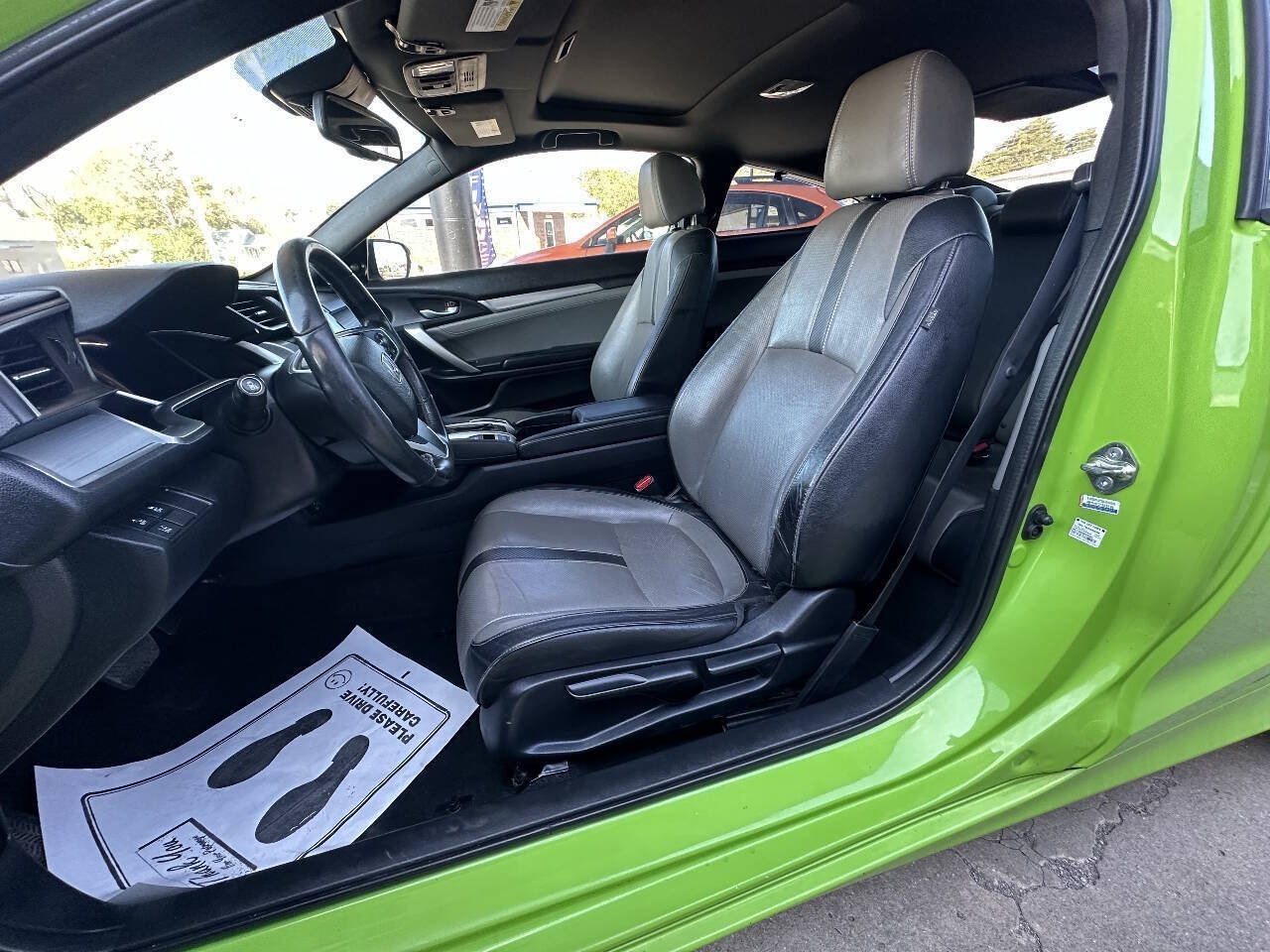 Used 2018 Honda Civic Touring image 15
