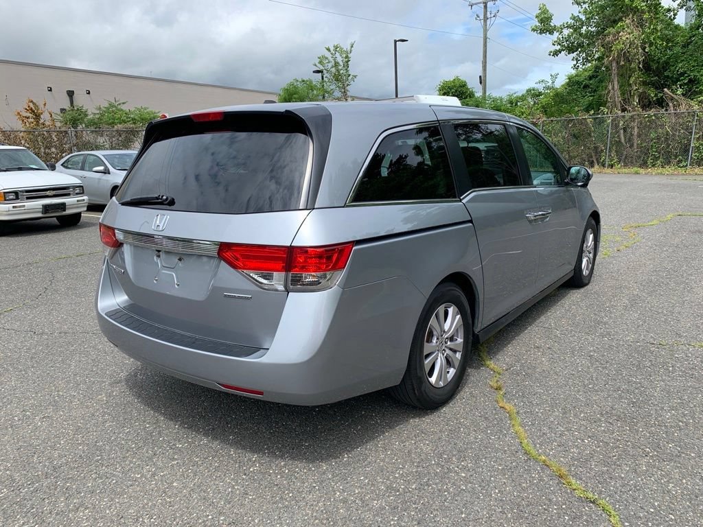 Used 2016 Honda Odyssey SE image 3