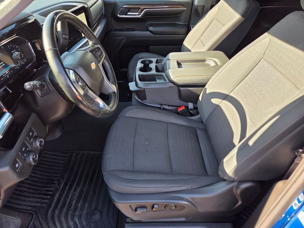 Used 2023 Chevrolet Silverado 1500 LT AWD/4WD image 13