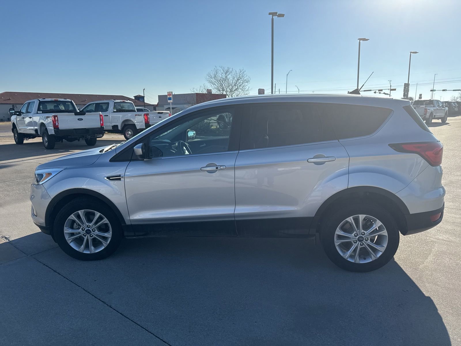 Used 2019 Ford Escape SE image 8