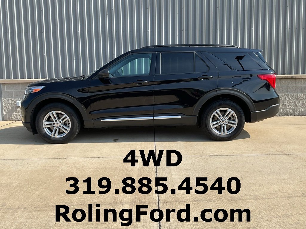 Used 2022 Ford Explorer XLT image 2