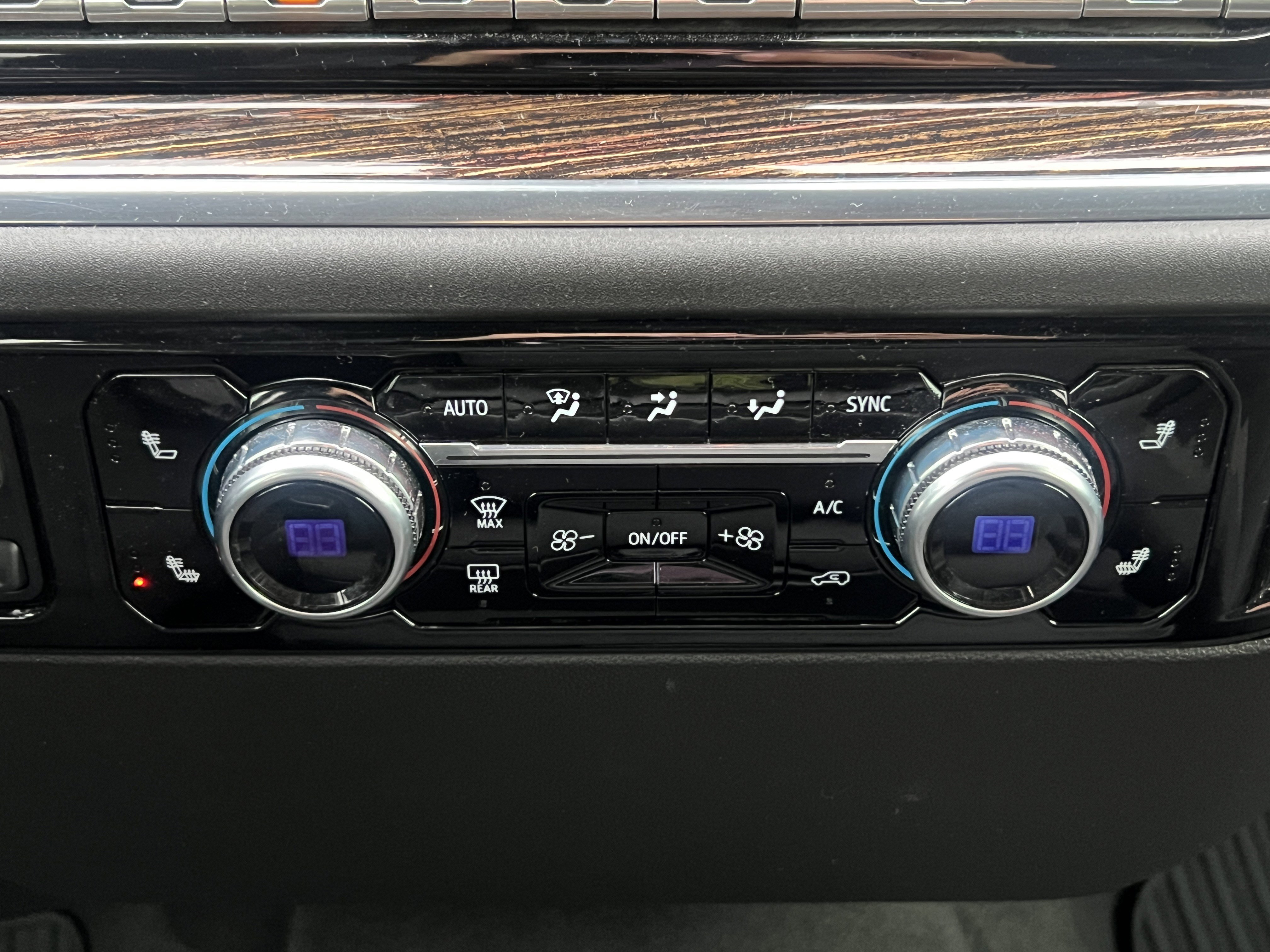 Used 2024 GMC Sierra 1500 SLE w/ Preferred Package image 26