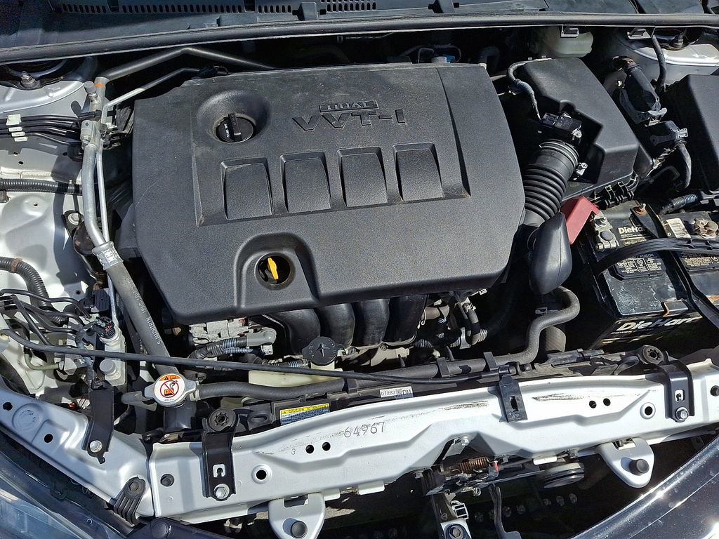 Used 2018 Toyota Corolla LE image 28