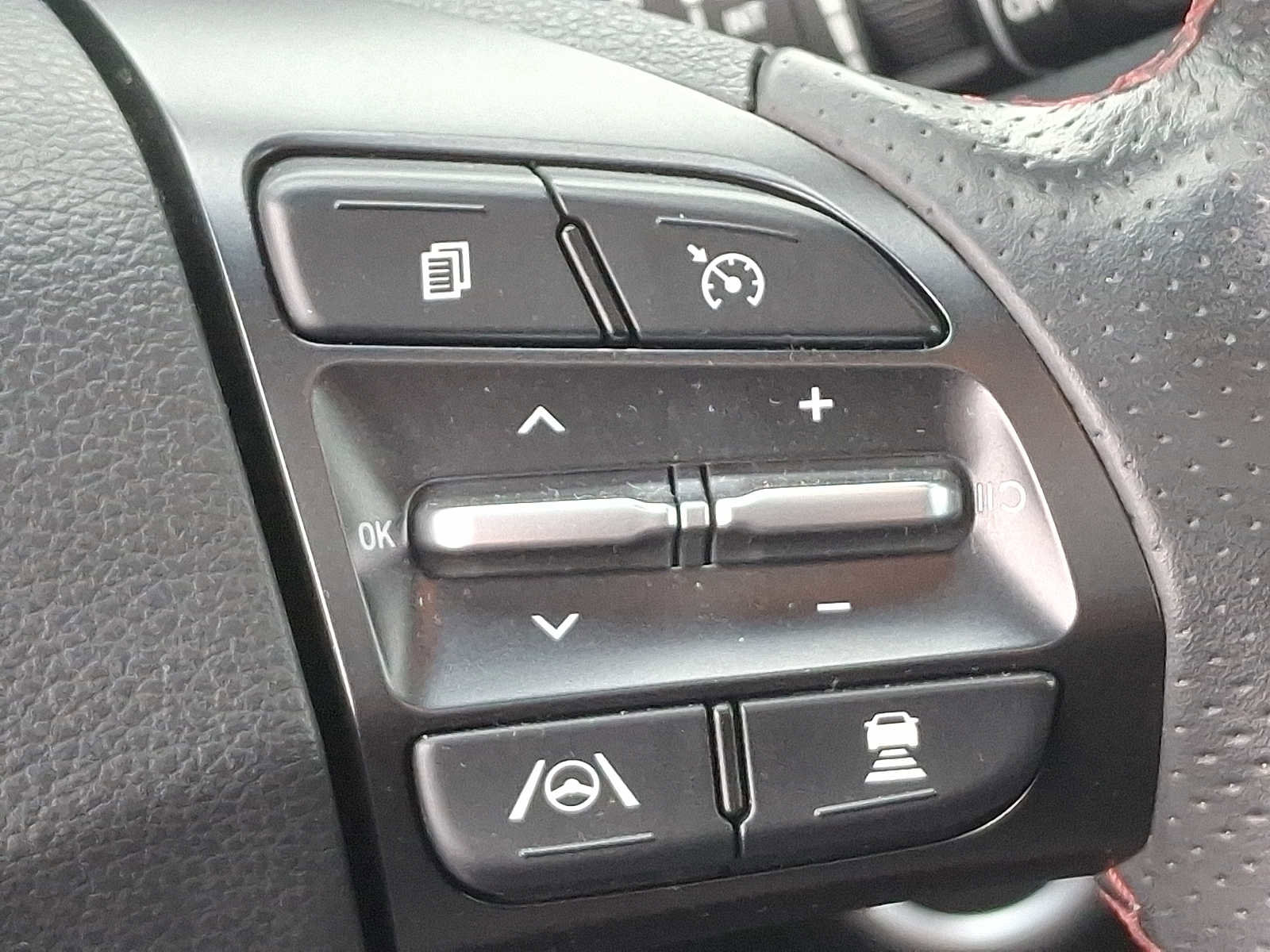 Used 2022 Hyundai Kona N Line w/ Tech Package image 23