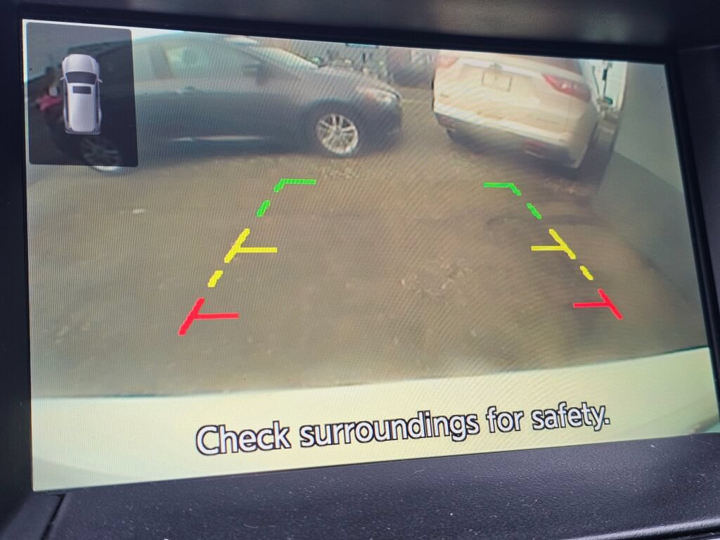 Used 2018 Nissan Pathfinder SV image 27