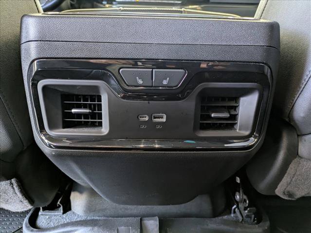 Used 2025 Chevrolet Silverado 2500 ZR2 w/ Technology Package AWD/4WD image 18