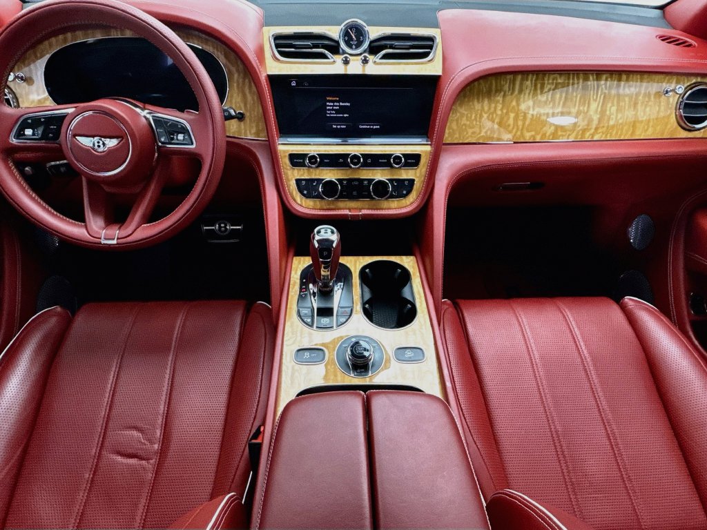 Certified 2022 Bentley Bentayga AWD/4WD image 13