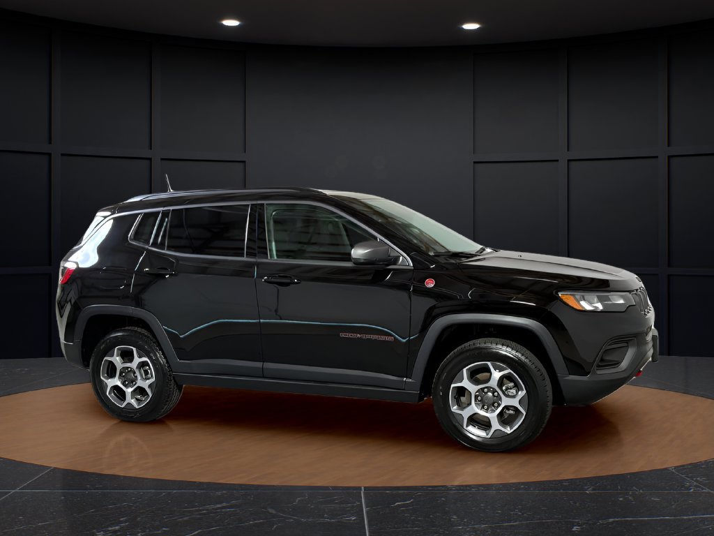Certified 2022 Jeep Compass Trailhawk w/ Sun and Sound Group AWD/4WD image 7