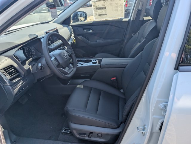 New 2026 Nissan Rogue Dark Armor AWD/4WD image 14