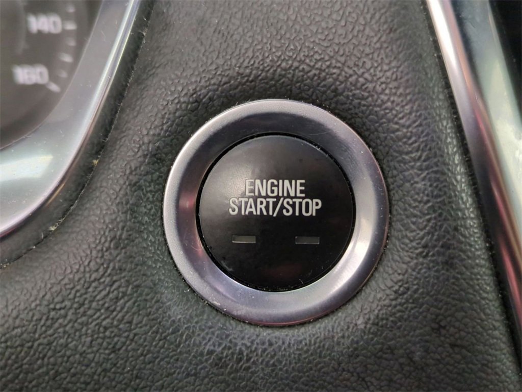 Used 2023 Chevrolet Traverse RS image 17