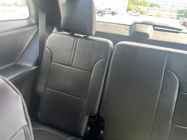 Used 2023 Chevrolet Traverse RS AWD/4WD image 22