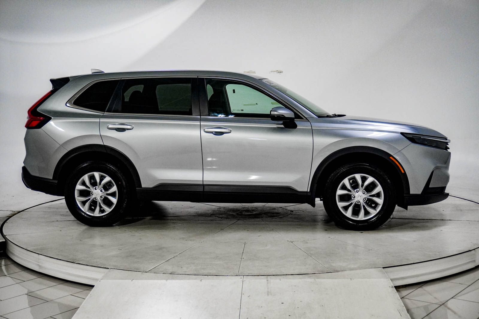 Used 2025 Honda CR-V LX image 11