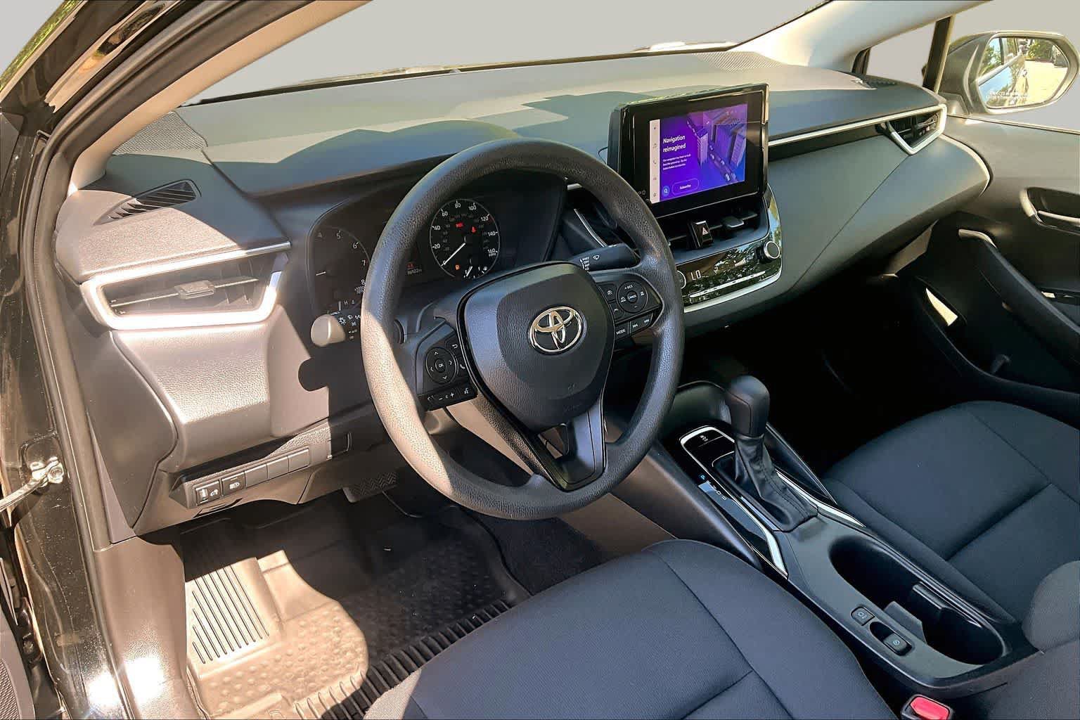 Used 2024 Toyota Corolla LE FWD image 34