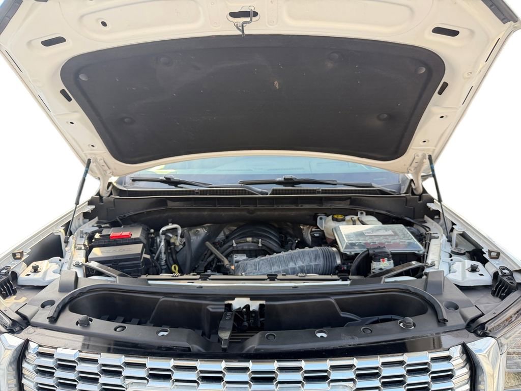 Used 2021 GMC Yukon Denali w/ Denali Premium Package image 30