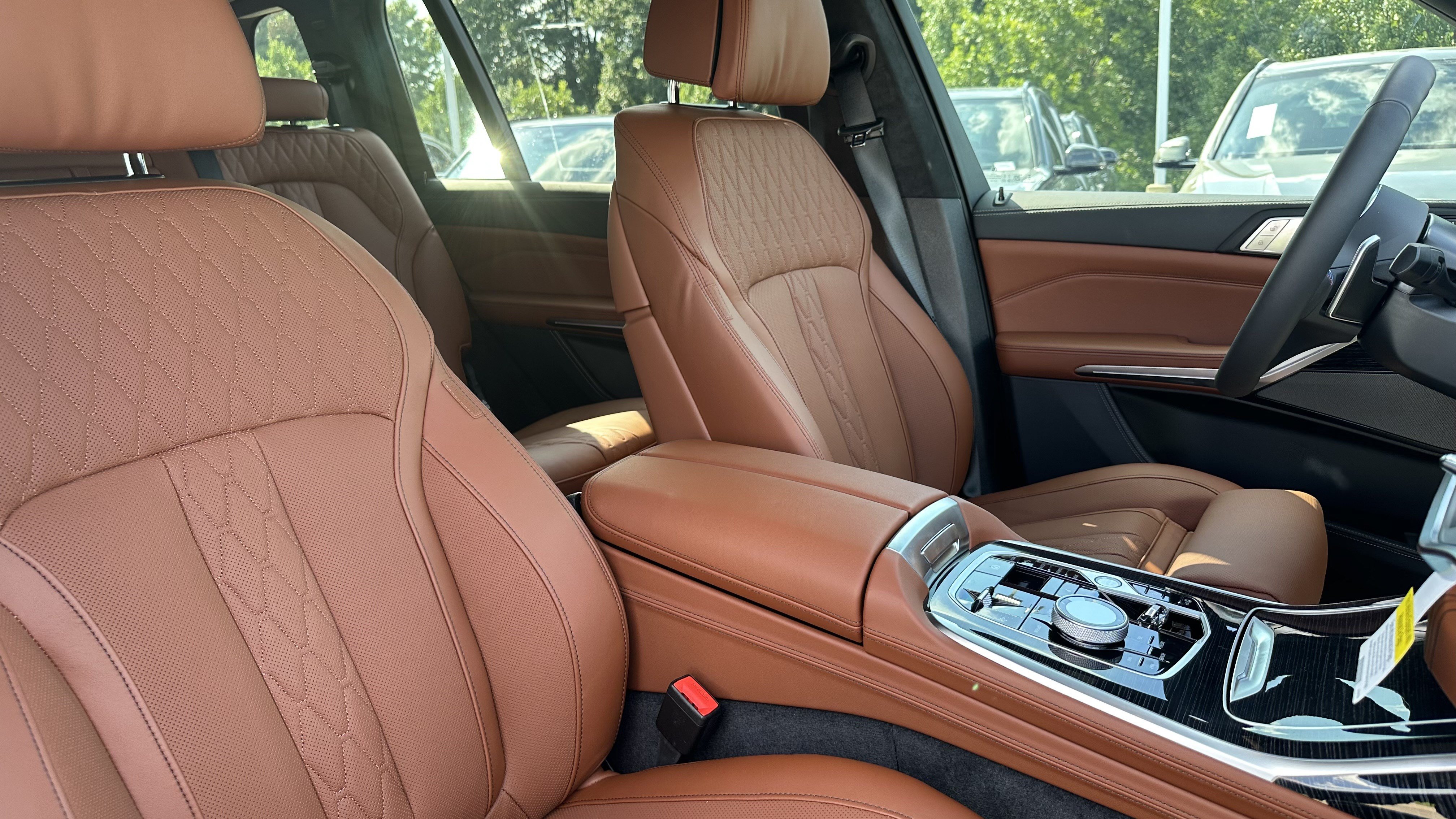 New 2027 BMW X7 M60i AWD/4WD image 33