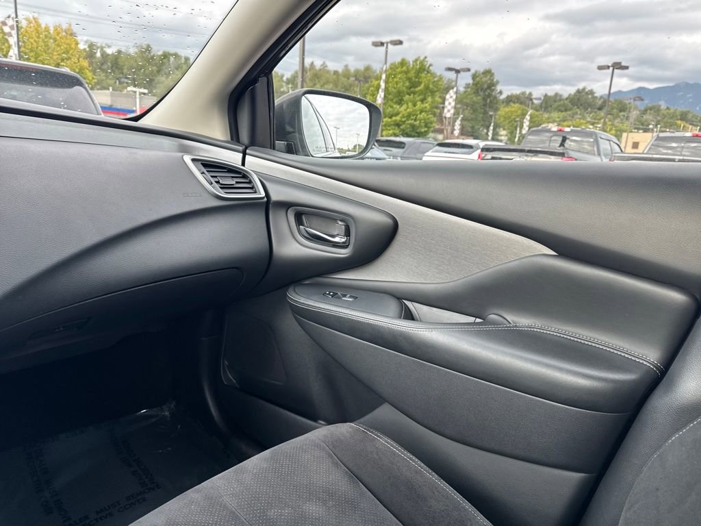 Used 2019 Nissan Murano S image 42