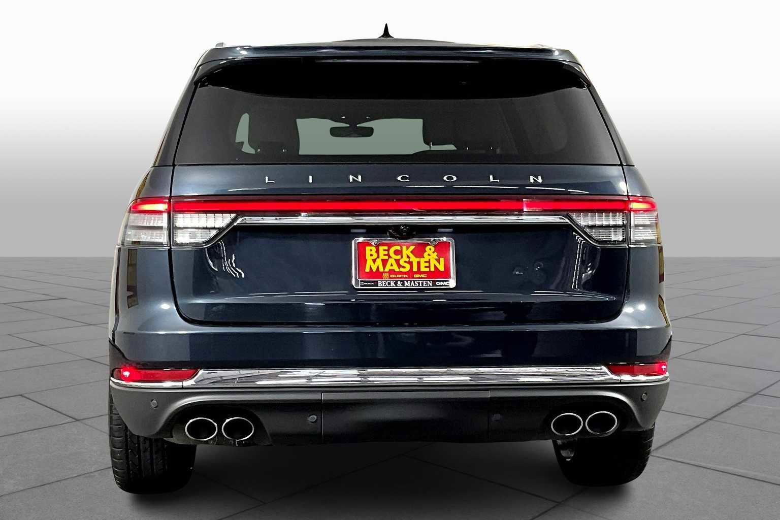 Used 2022 Lincoln Aviator Reserve w/ Elements Package Plus image 4