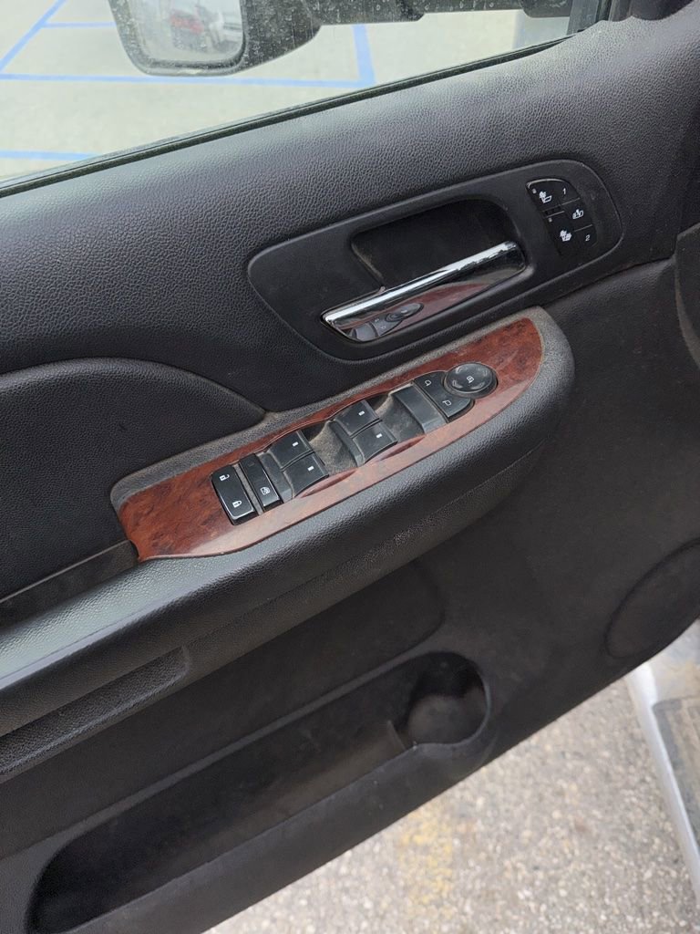 Used 2009 Chevrolet Silverado 2500 LTZ w/ Suspension Package, Off-Road image 9