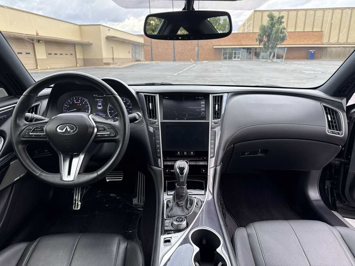 Used 2018 INFINITI Q60 Red Sport 400 w/ Sensory Package 3.0T Sport AWD/4WD image 16