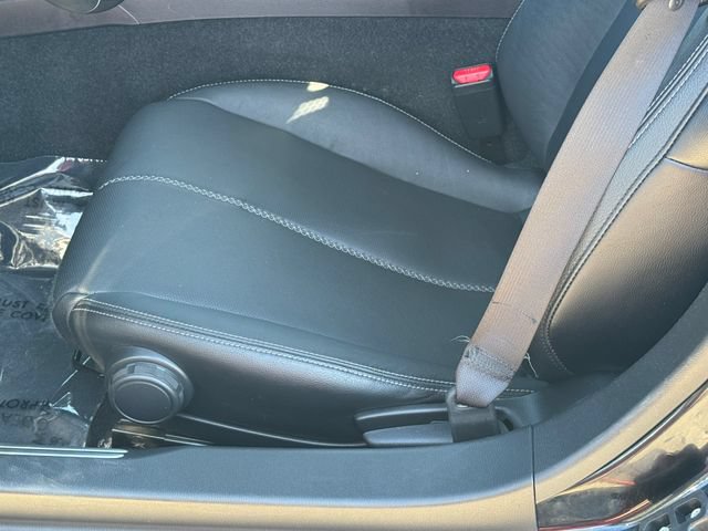Used 2021 MAZDA MX-5 Miata Grand Touring RWD image 16