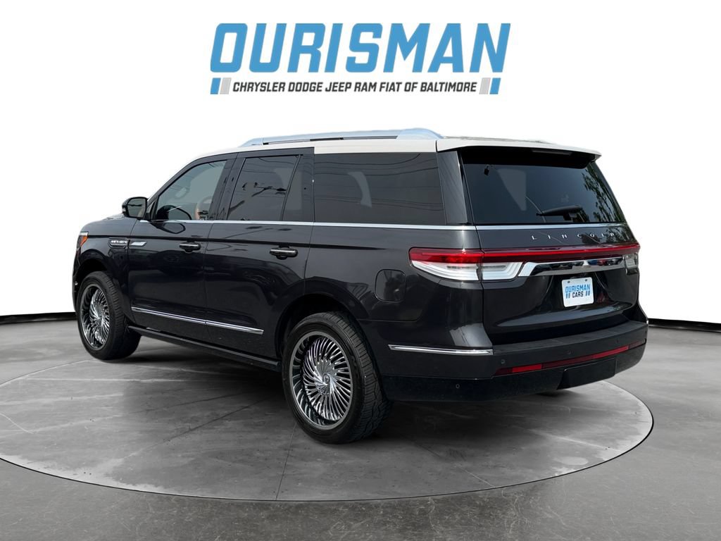 Used 2023 Lincoln Navigator 4WD image 4