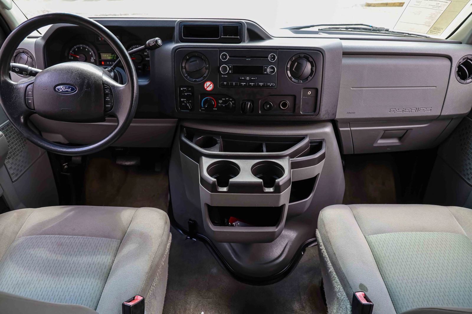 Used 2013 Ford E-350 and Econoline 350 XLT image 18