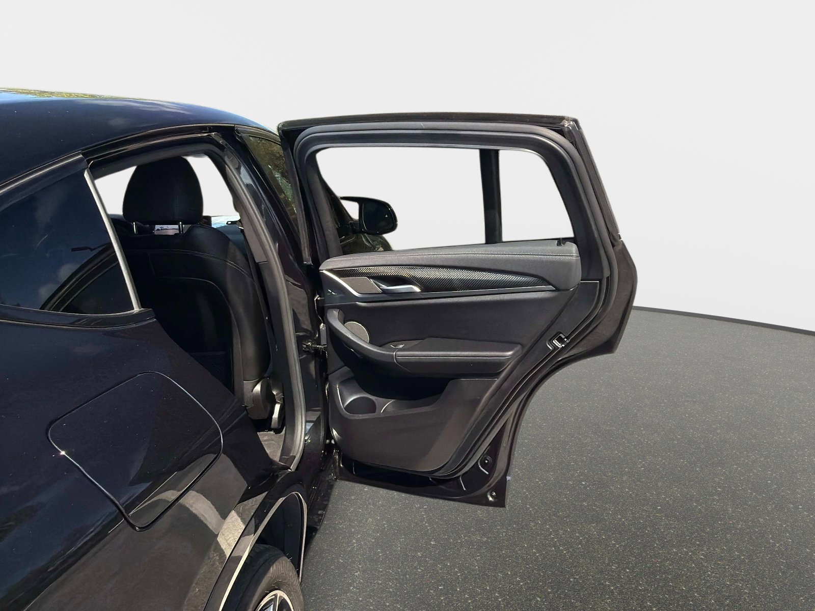 Used 2023 BMW X4 M40i image 25