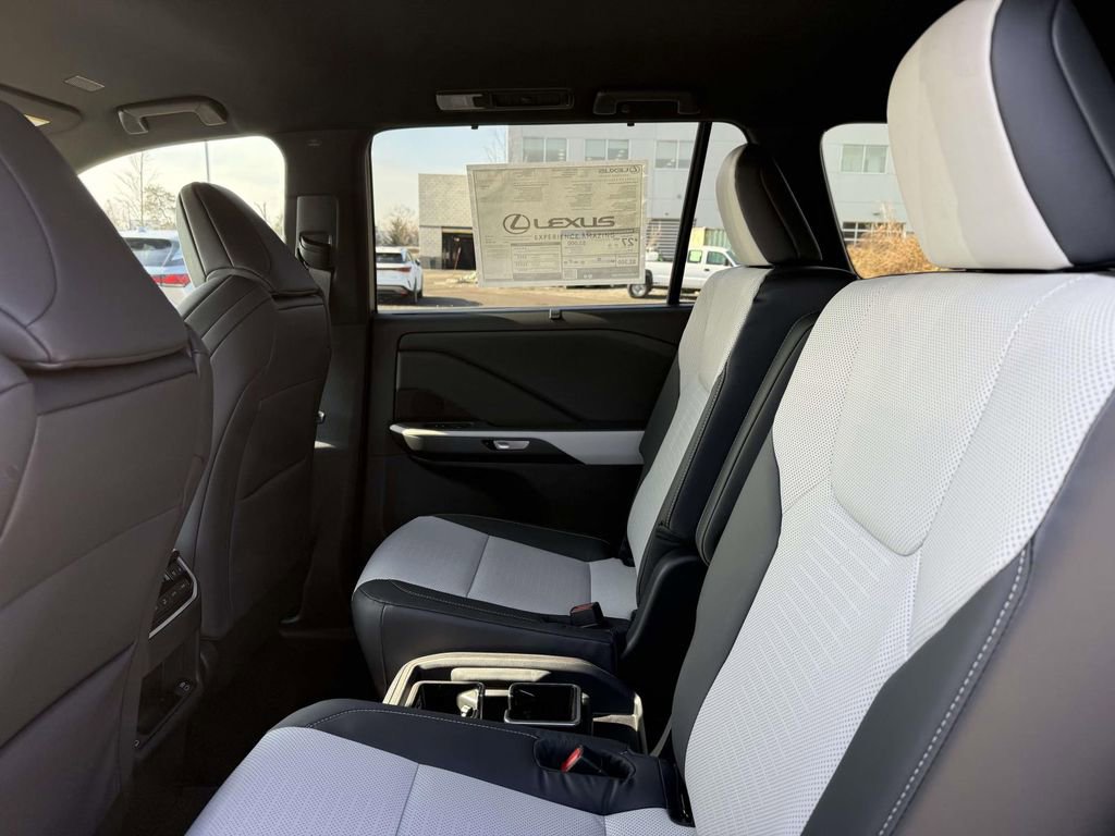 New 2026 Lexus TX 500h AWD image 13