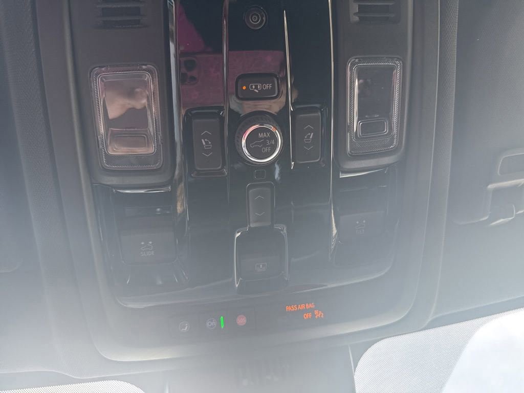 New 2026 Chevrolet Tahoe High Country AWD/4WD image 16