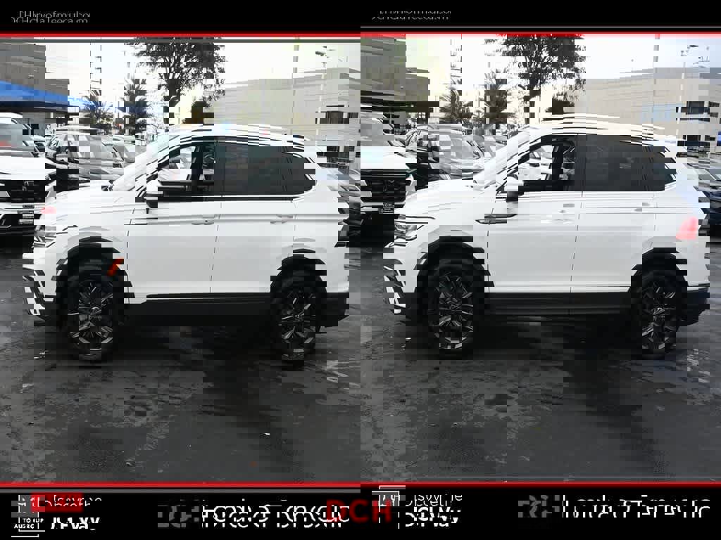 Used 2024 Volkswagen Tiguan SE image 4