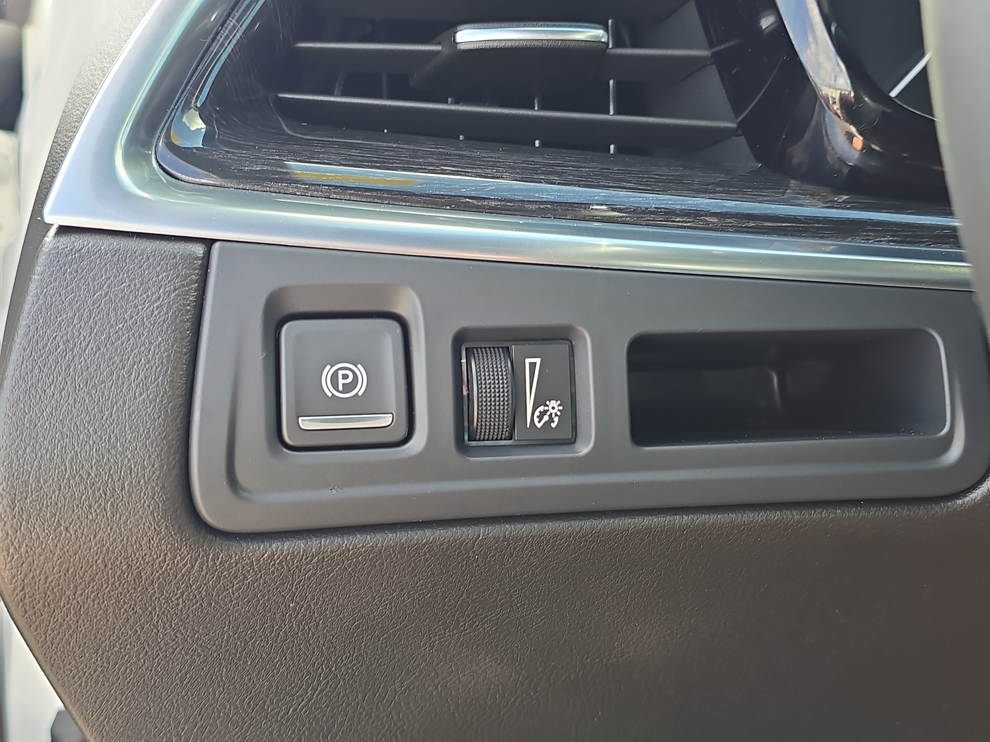 Used 2022 Cadillac XT5 Premium Luxury FWD image 29