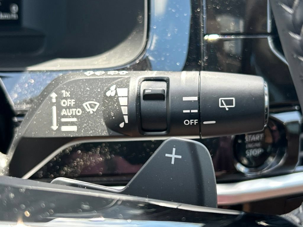 Certified 2025 Nissan Pathfinder Platinum w/ Cargo Package FWD image 31