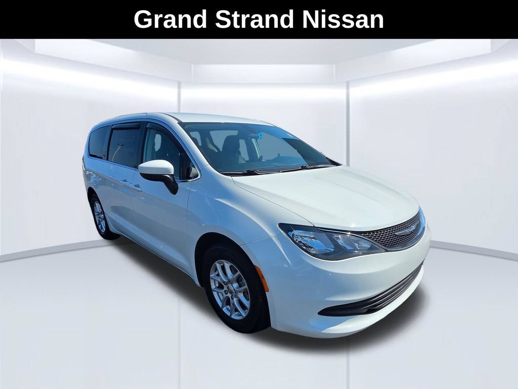 Used 2018 Chrysler Pacifica LX FWD image 5