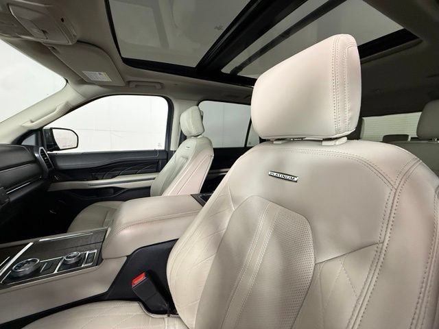 Used 2019 Ford Expedition Platinum AWD/4WD image 5