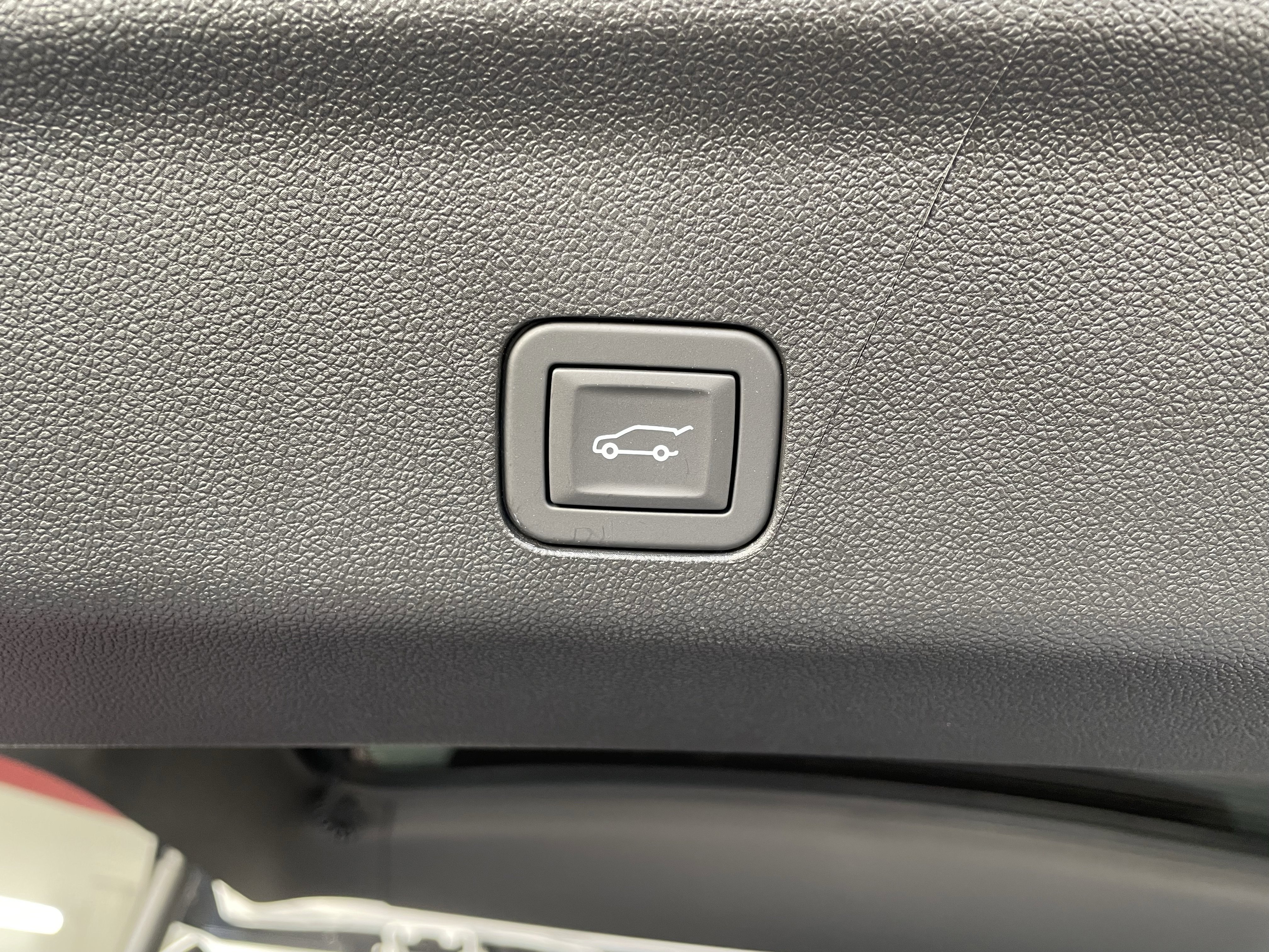 New 2026 GMC Yukon Denali w/ Sun & Power Step Package image 10