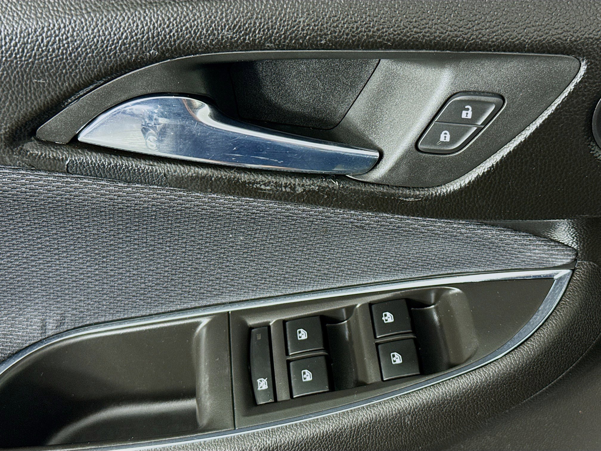 Used 2017 Chevrolet Cruze LS image 20