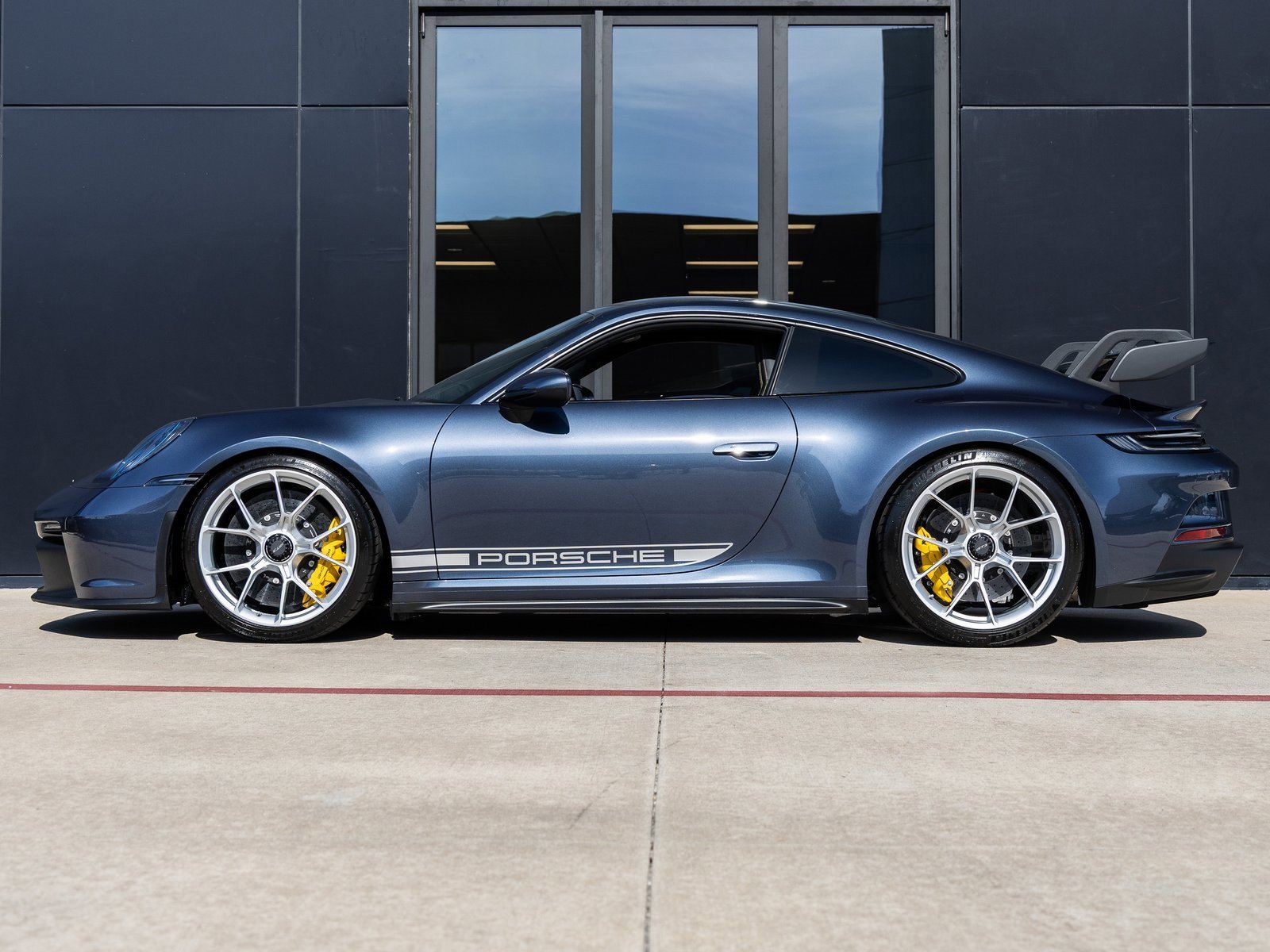 Used 2023 Porsche 911 GT3 image 2